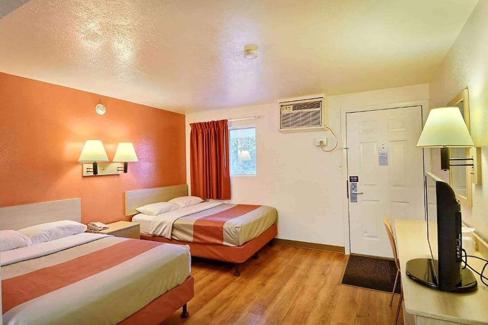 Room, 2 Double Beds, Non Smoking