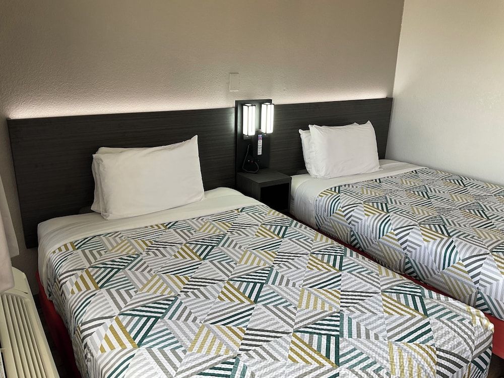 Standard Room, 2 Double Beds, Non Smoking, Refrigerator & Microwave