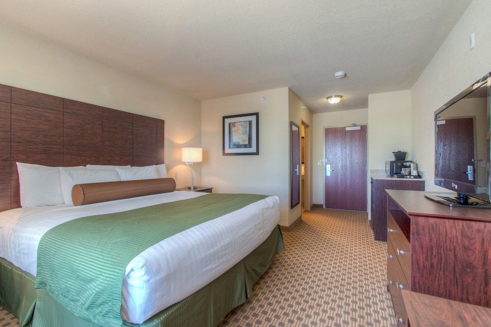 Cobblestone Inn & Suites - Wray Room, 1 King Bed, Non Smoking 2