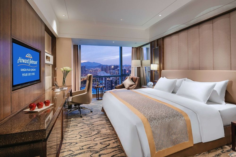 Room, 1 King Bed, Smoking