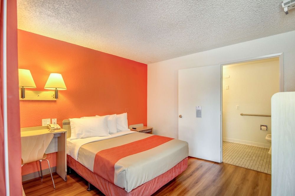 Standard Suite, 1 Queen Bed, Non Smoking