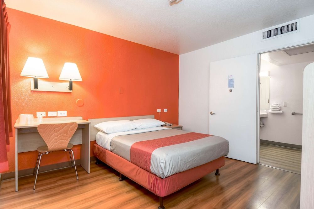 Standard Room, 1 Double Bed, Accessible, Non Smoking