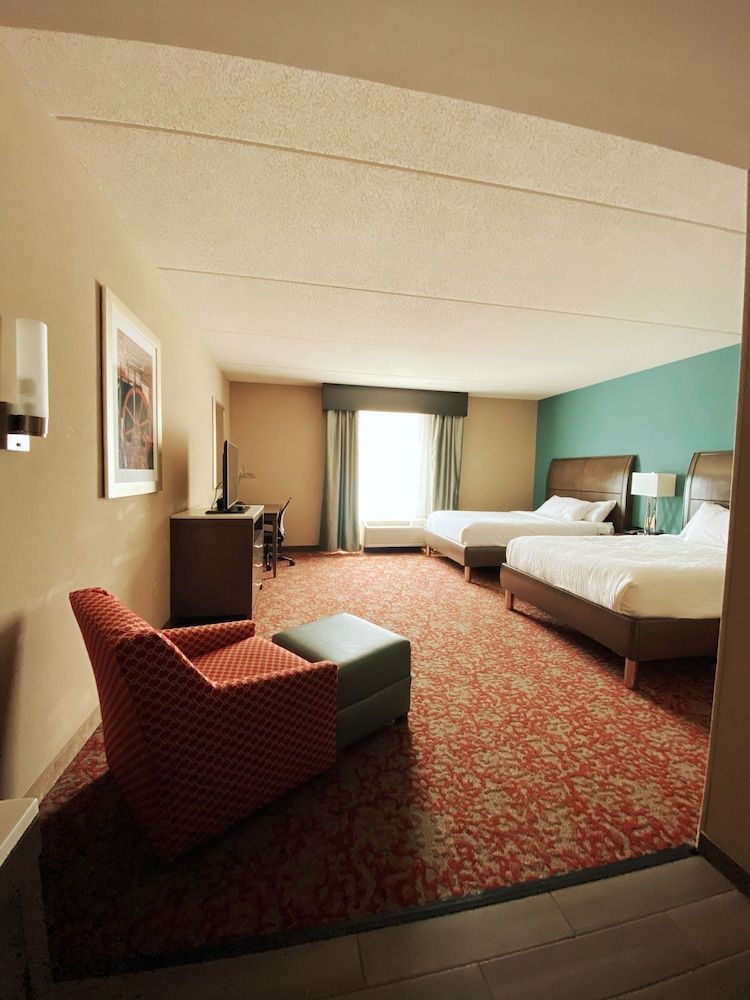 Room, 2 Queen Beds, Accessible, Bathtub (Hearing Impaired)