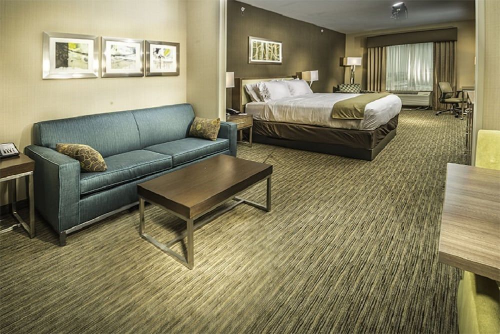 Suite, 1 King Bed, Accessible (Communication)