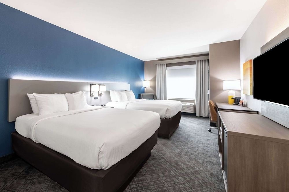 Room, 2 Queen Beds, Non Smoking