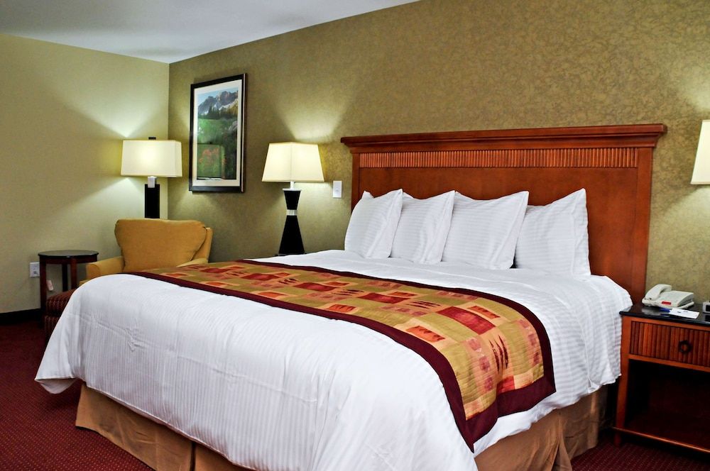 Best Western Plus Layton Park Hotel Standard Room, 1 King Bed, Non Smoking, Kitchenette 2