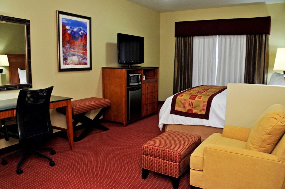 Best Western Plus Layton Park Hotel Suite, 1 King Bed, Non Smoking, Jetted Tub 2