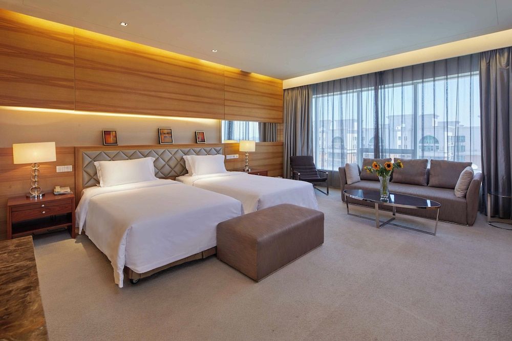 Elite Twin Room with City View