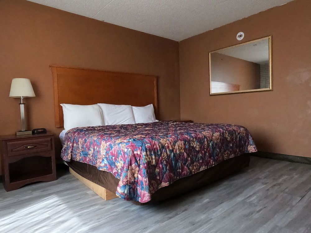 Salina Inn Single King