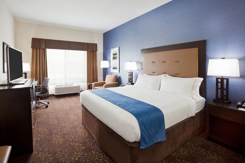 Suite, 1 King Bed with Sofa bed (Additional Living Area)