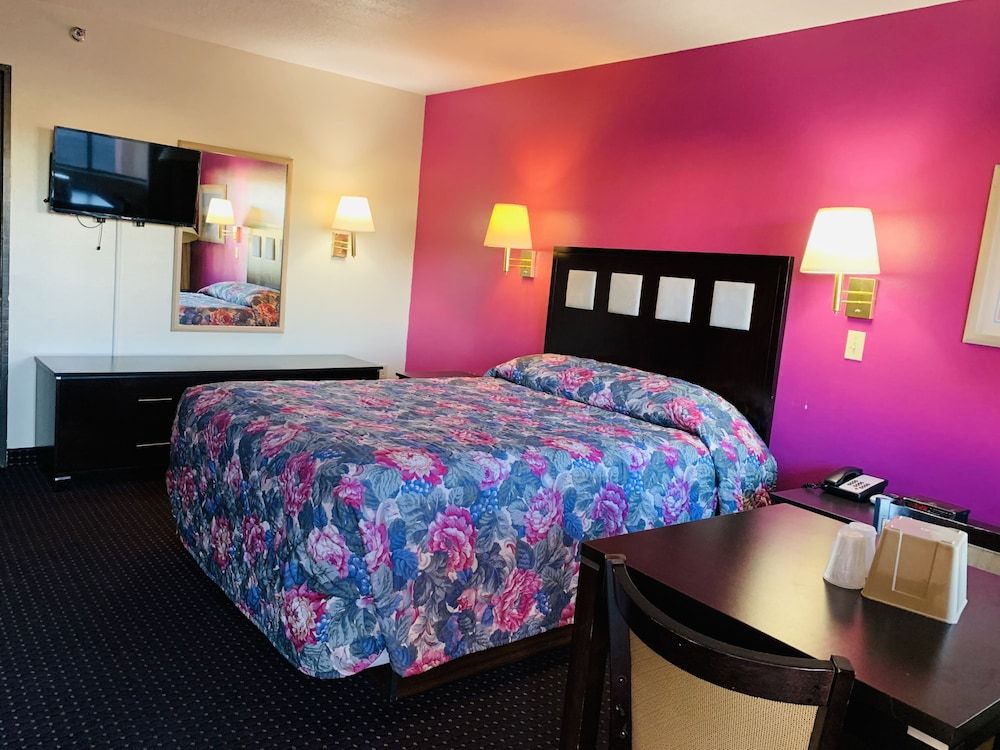 Standard Room, 1 King Bed, Non Smoking