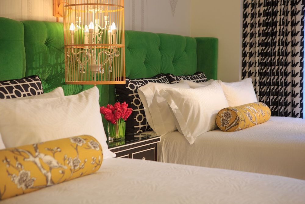 Kimpton Hotel Monaco Pittsburgh by IHG Deluxe Room, 2 Queen Beds, Park View 3