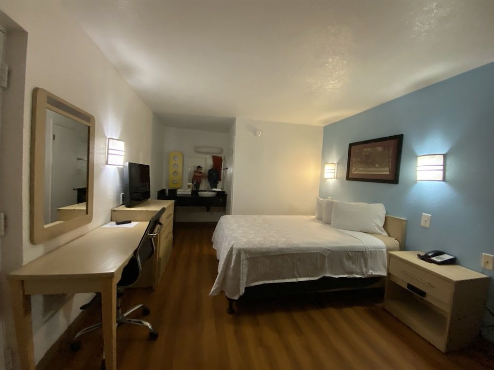 Standard Room, 1 Double Bed, Accessible, Non Smoking