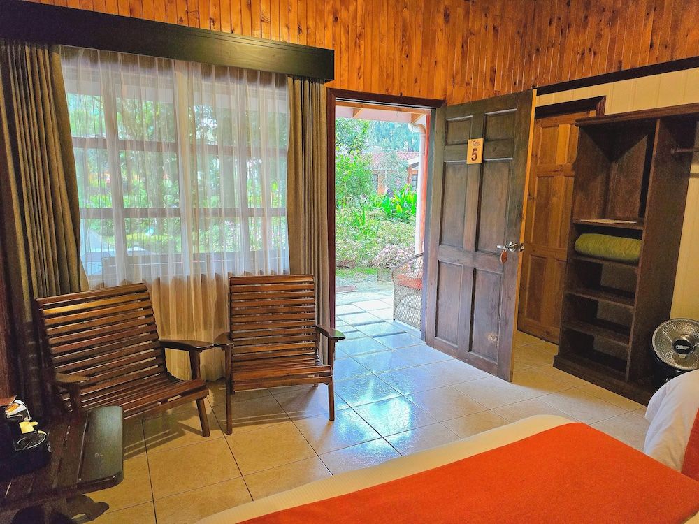 Hotel de Montaña Suria Standard Garden View 6