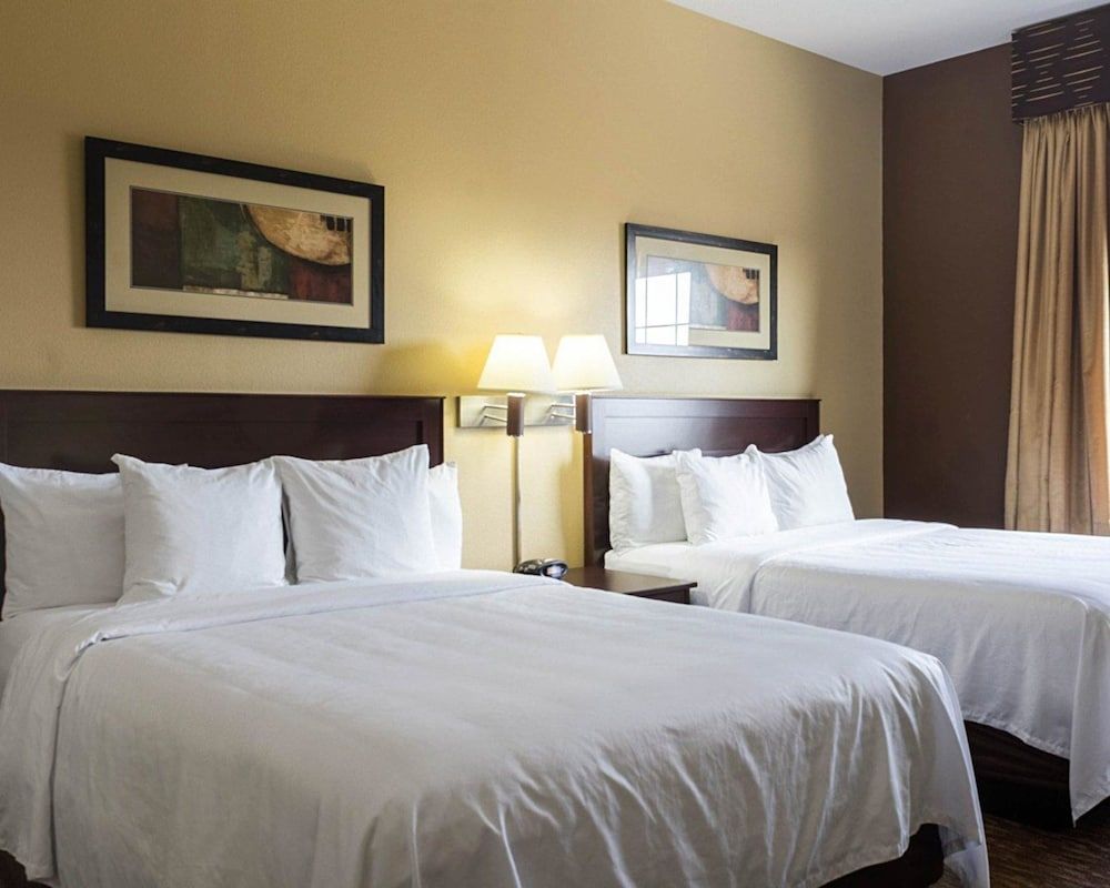 Suite, 2 Queen Beds, Non Smoking