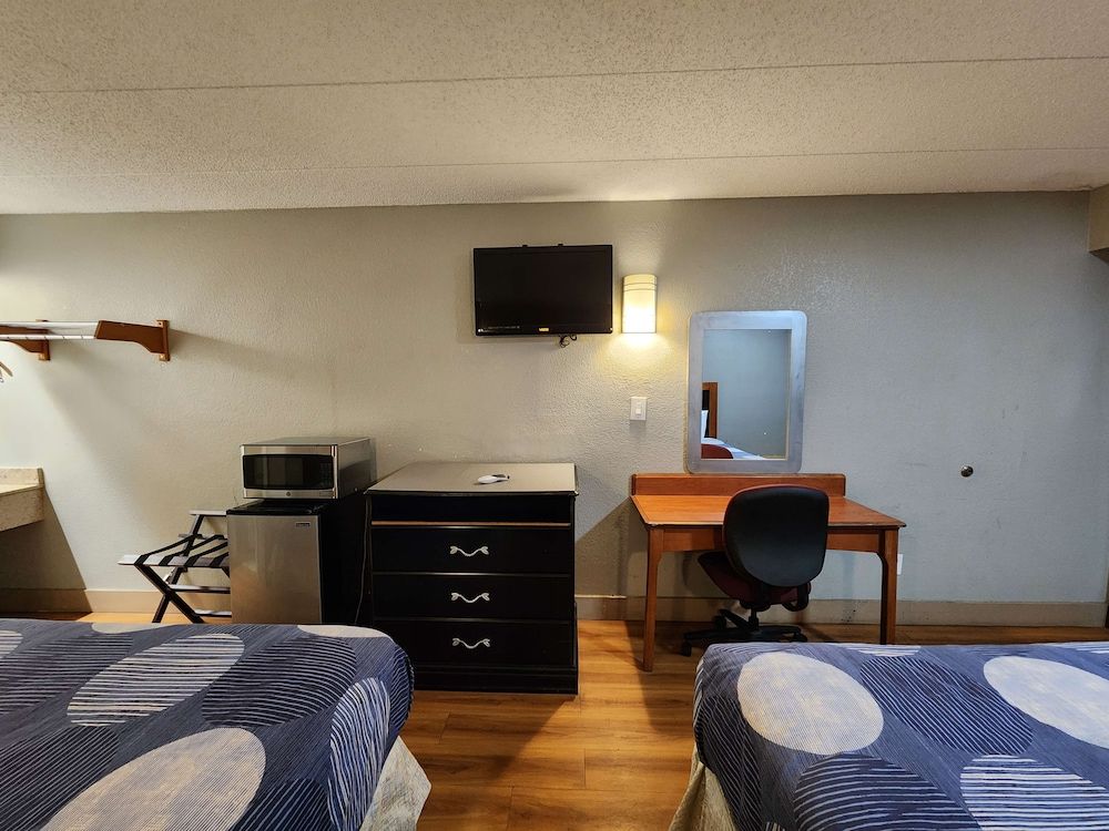 Room, 2 Queen Beds, Non Smoking