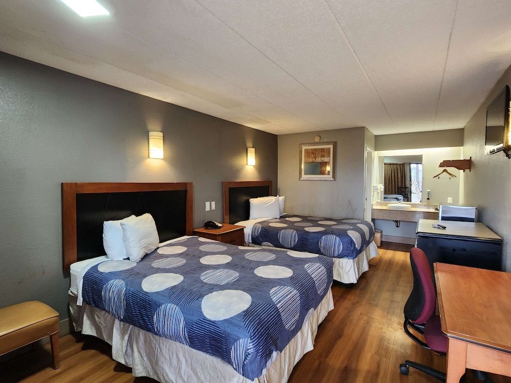 Room, 2 Queen Beds, Smoking