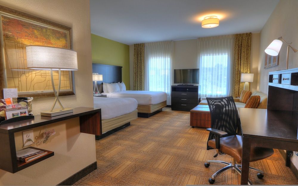 Staybridge Suites Knoxville-West by IHG Studio Suite, 2 Queen Beds, Accessible, Kitchen (Mobility, Accessible Shower) 3