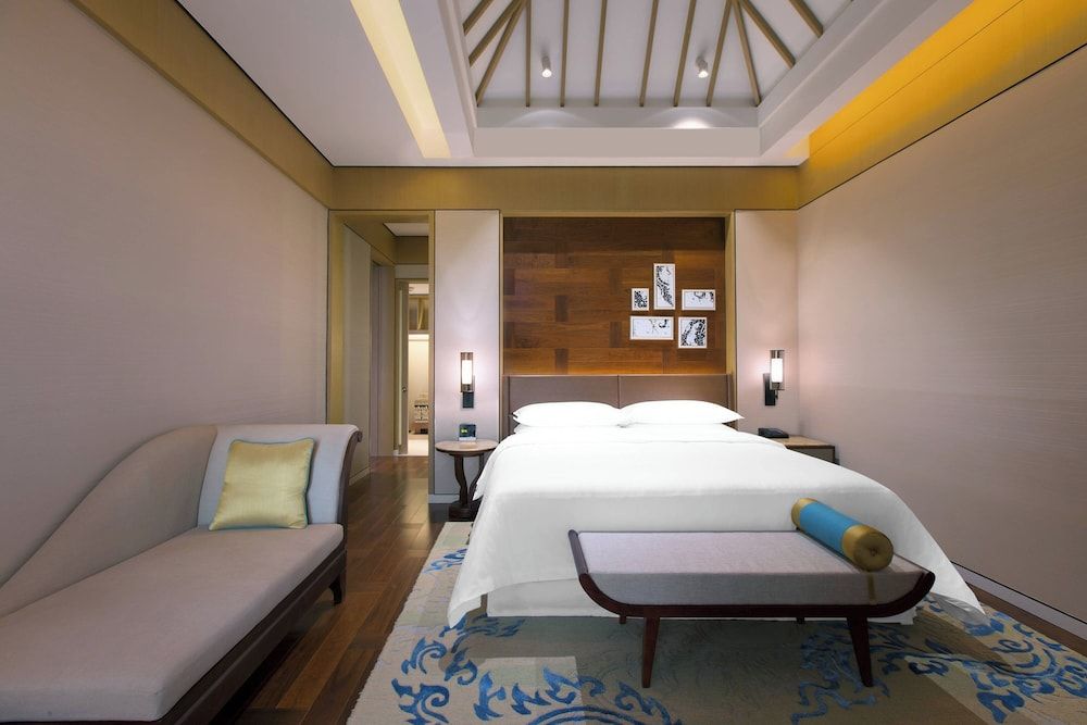 Sheraton Grand Xishuangbanna Hotel Premier Suite, 1 Bedroom Suite, 1 King, Garden view, Balcony 2
