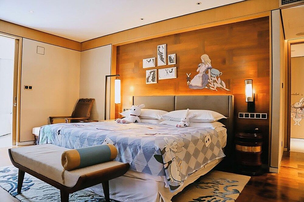 Sheraton Grand Xishuangbanna Hotel Family room, 1 King, Garden view
