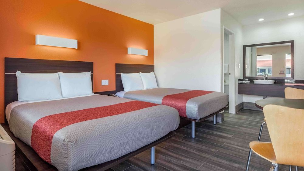 Motel 6 Fremont, CA - South Standard Room, 2 Double Beds, Non Smoking 2