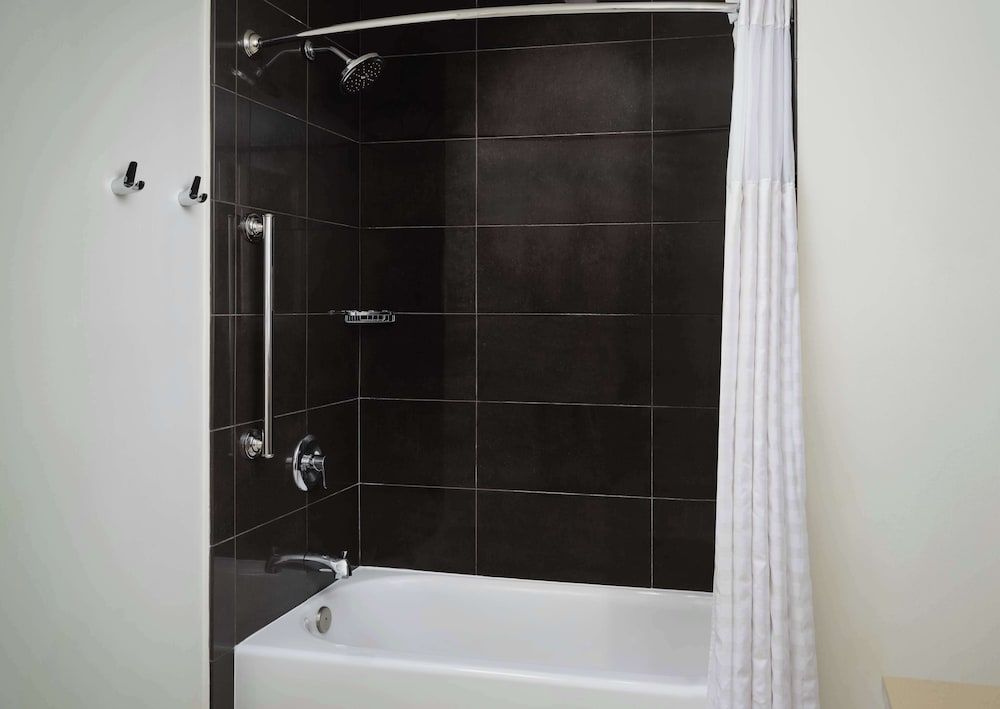 Hyatt House Atlanta Downtown Room, 1 King Bed 8