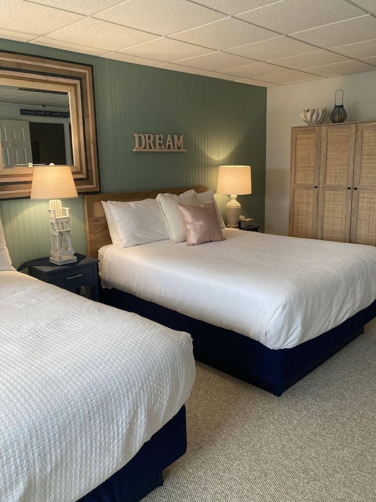 Beach Room (2nd floor)