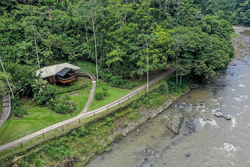 Pacuare Lodge by Böëna River View Suites 2