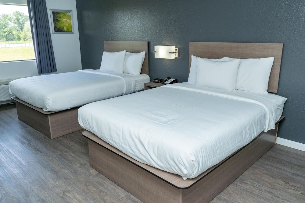 Americas Best Value Inn Donaldsonville Room, 2 Queen Beds 4