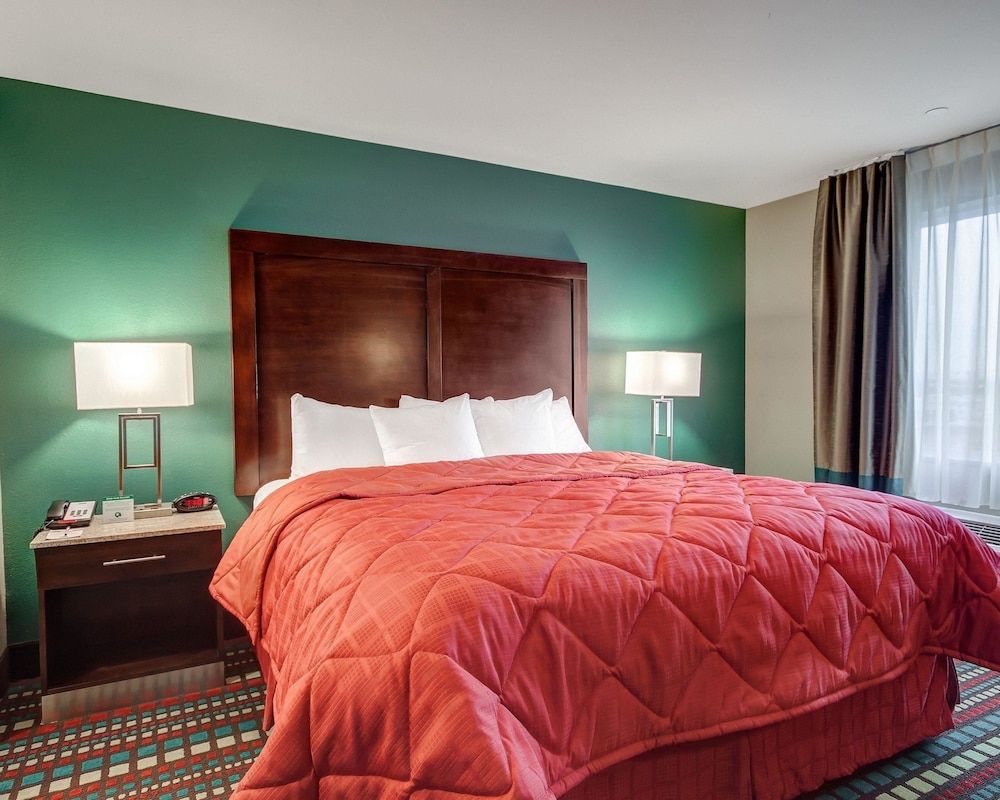 Suite, 1 King Bed, Non Smoking