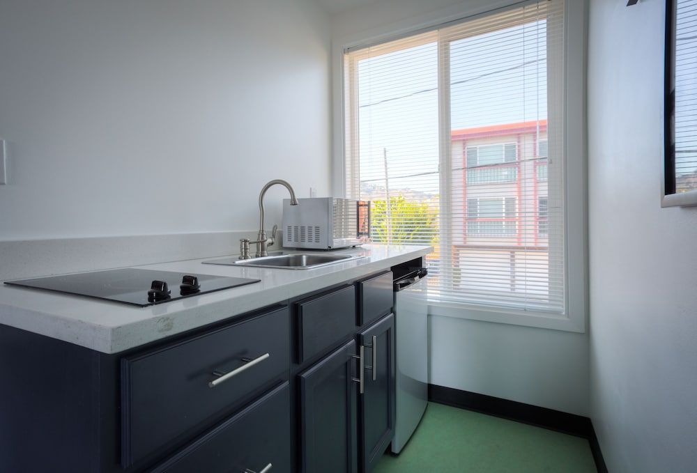 Mylo Hotel Standard Room, 1 Queen Bed, Kitchenette 16