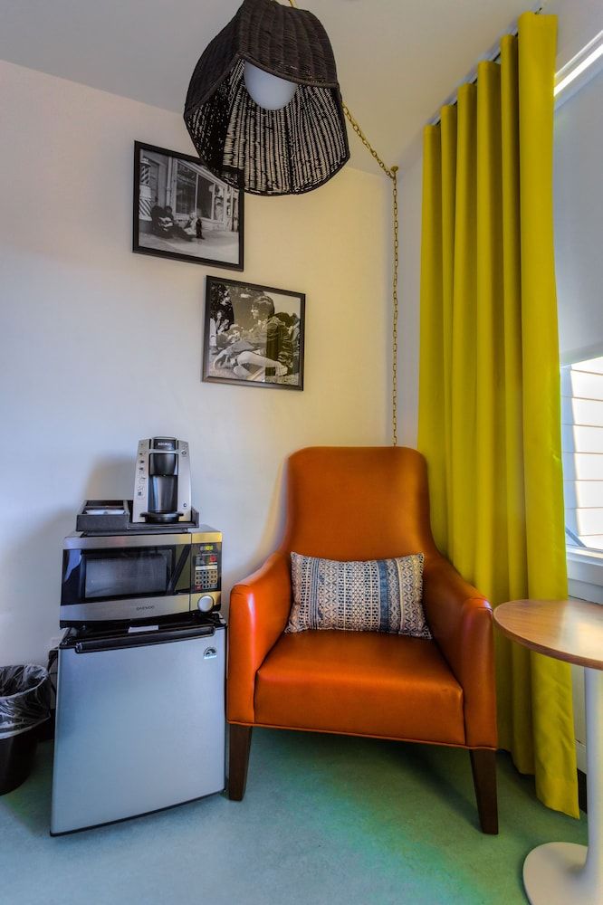 Mylo Hotel Standard Room, 1 Queen Bed 13