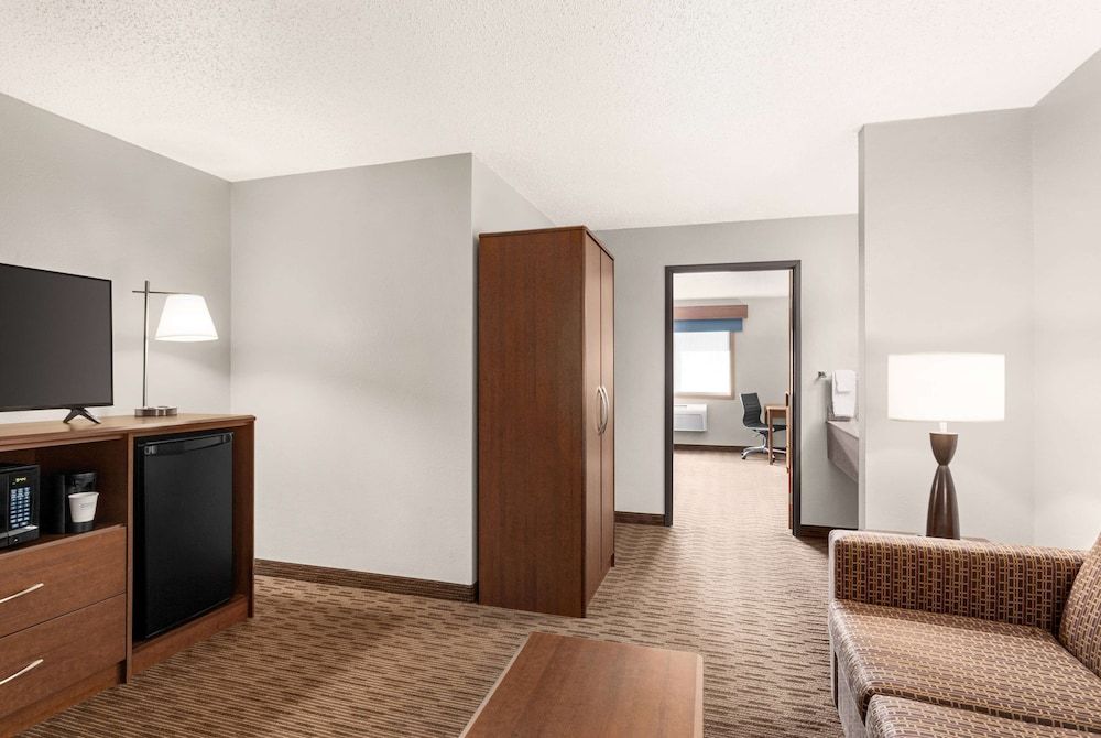 Suite, 2 Queen Beds, Non Smoking