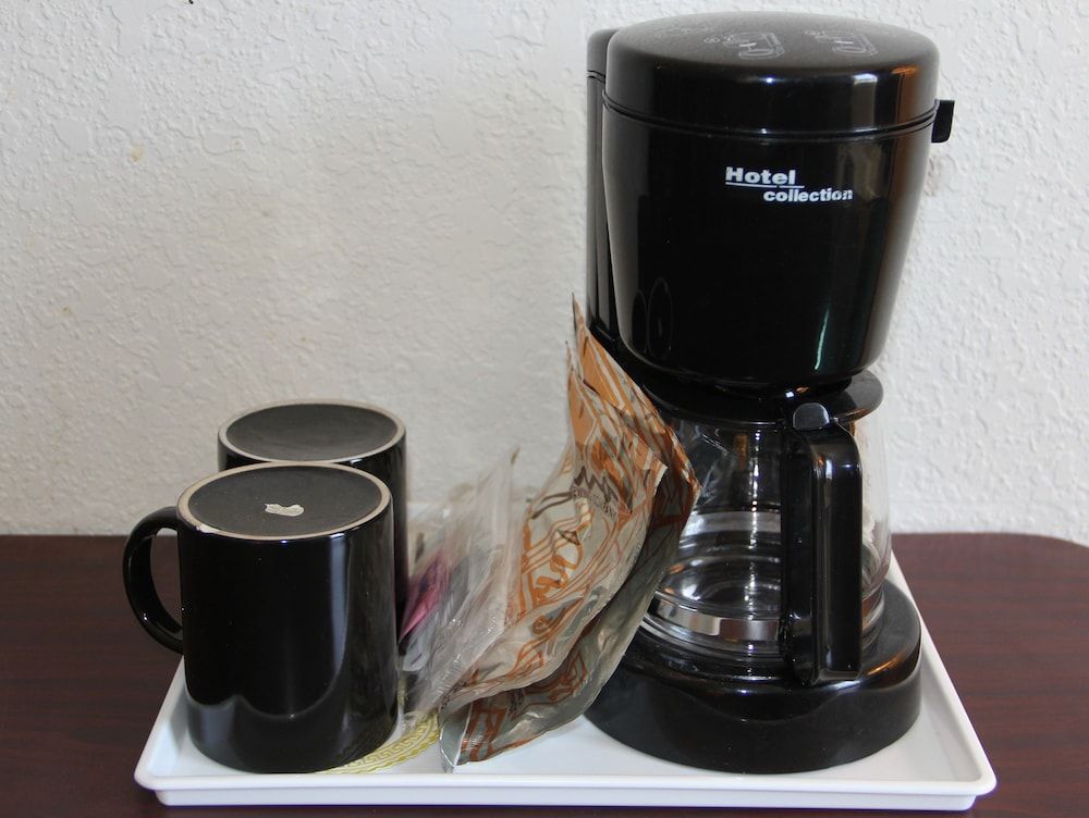 Voyager Inn Deluxe Room, 1 King Bed, Jetted Tub 4