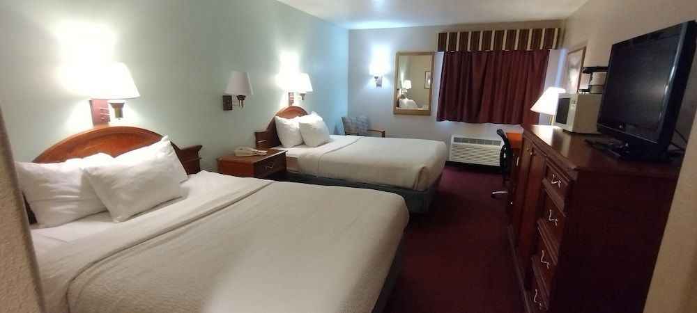 Americas Best Value Inn Cedar City Room, 2 Queen Beds, Non Smoking 7