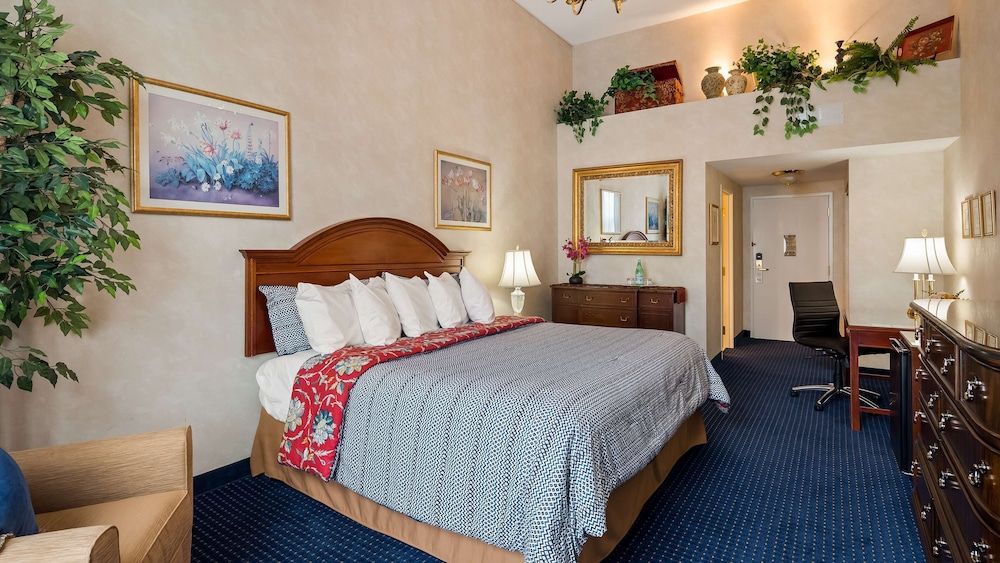 Executive Room, 1 King Bed, Non Smoking, Fireplace