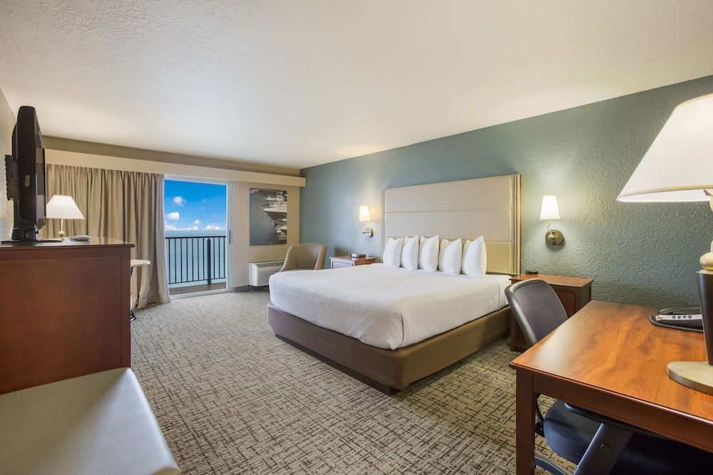 Standard Room, 1 King Bed, Non Smoking