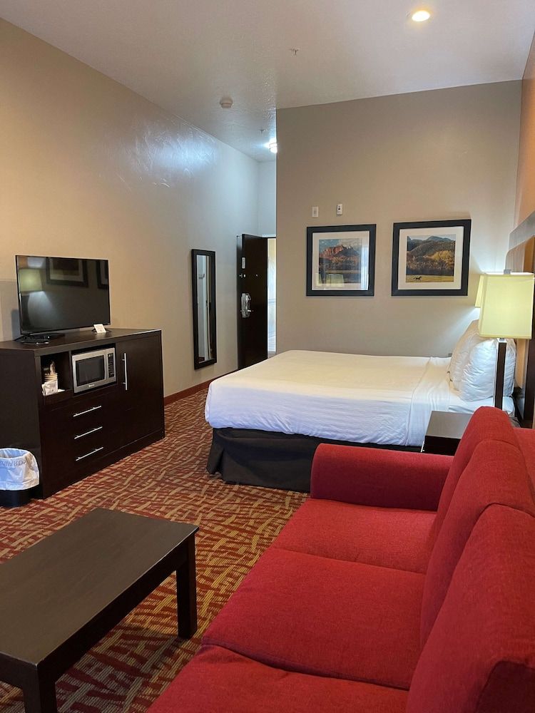 Best Western Plus Zion West Hotel Standard Room, 1 King Bed, Non Smoking, Refrigerator & Microwave