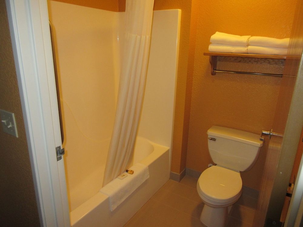 Parkfield Inn Standard Double Room 9