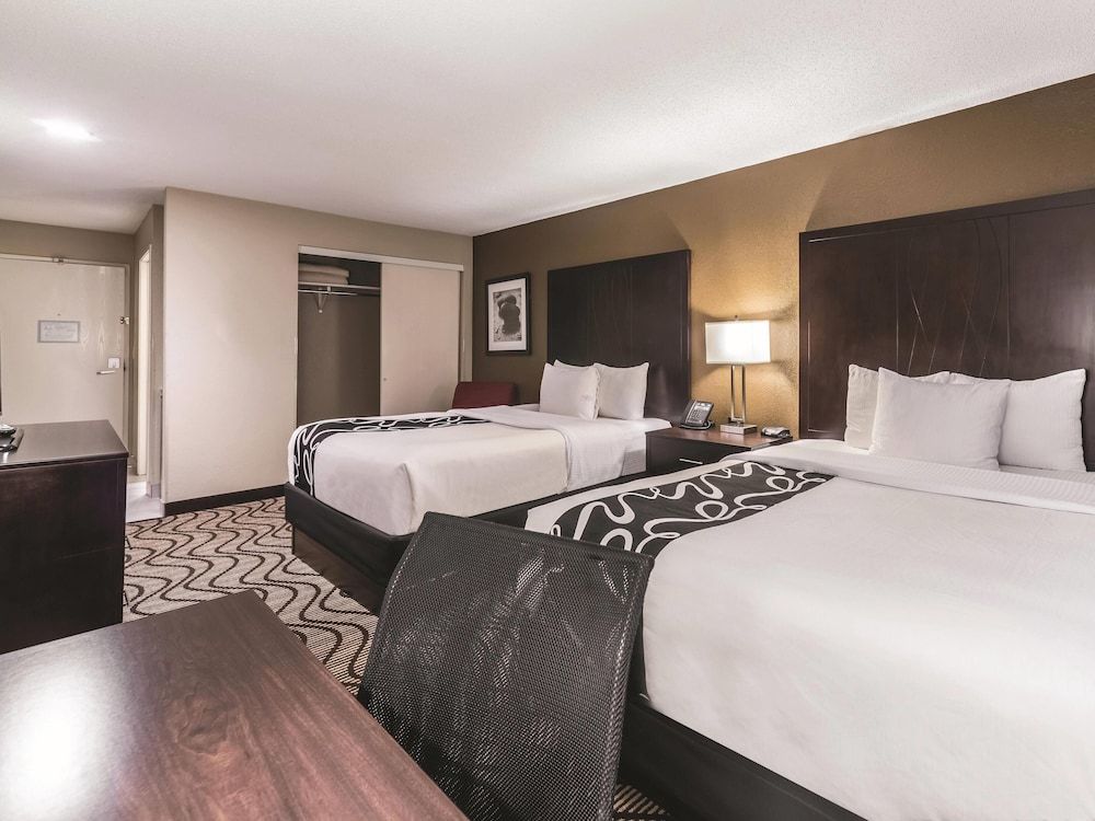 Room, 2 Queen Beds, Non Smoking