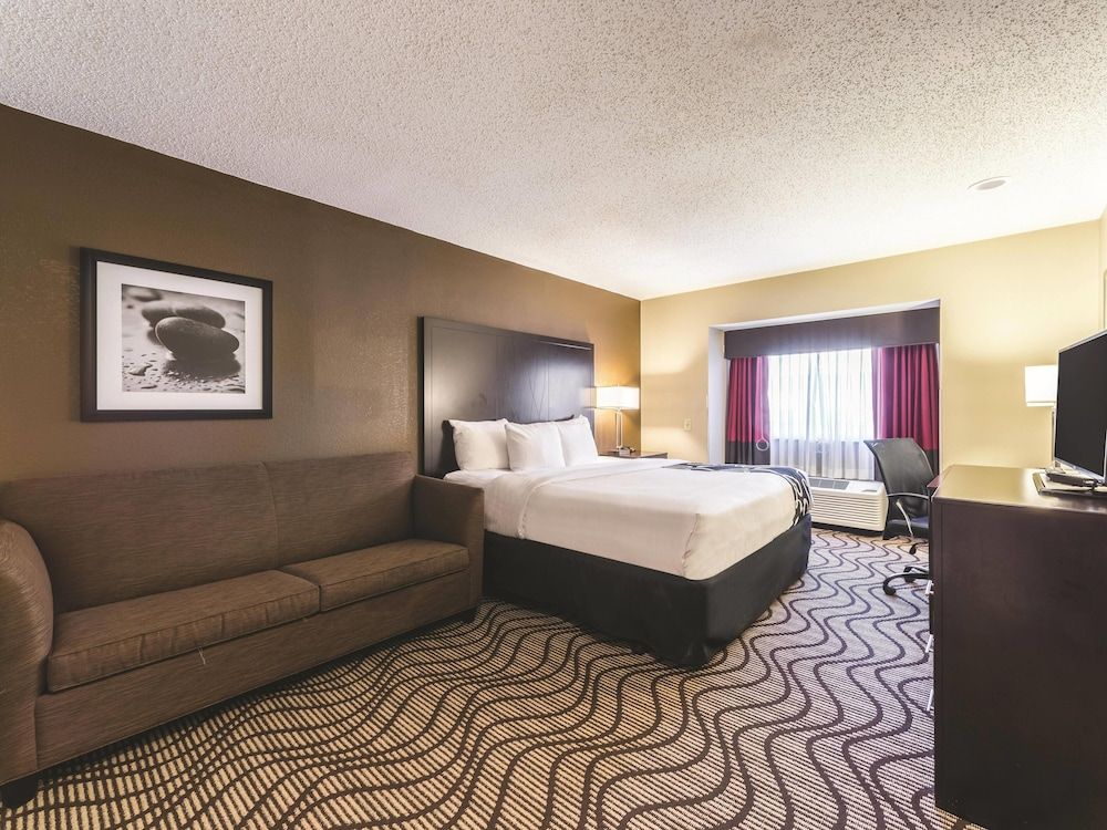 Room, 1 King Bed, Accessible, Non Smoking (Mobility Accessible)