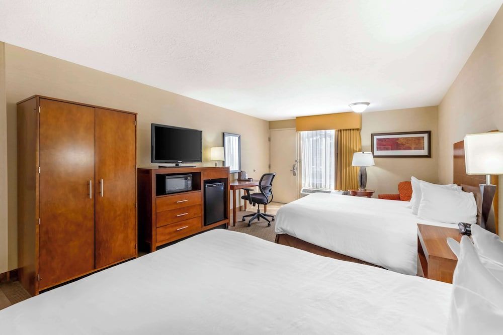 Best Western CottonTree Inn Standard Room, 2 Queen Beds, Accessible, Bathtub