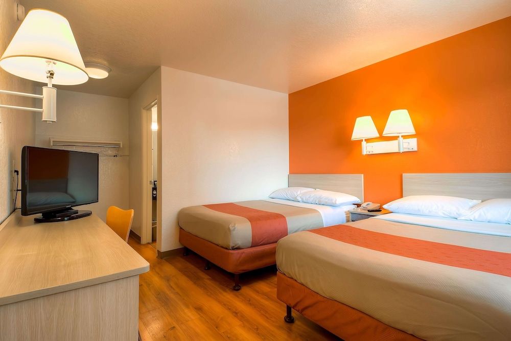 Standard Room, 2 Double Beds, Non Smoking