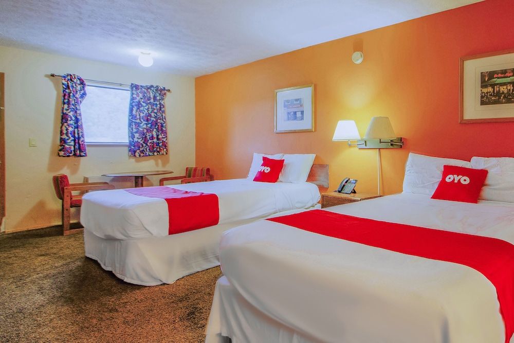 OYO Hotel Chapmanville Inn, WV - Hwy 119 Room, 2 Double Beds 2