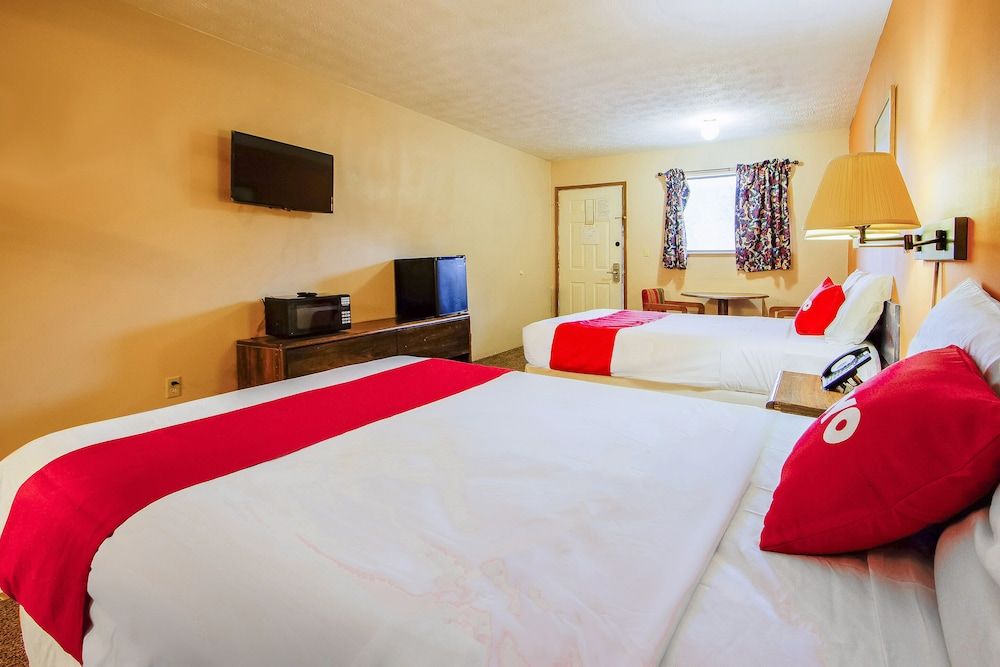 OYO Hotel Chapmanville Inn, WV - Hwy 119 Room, 2 Double Beds 5