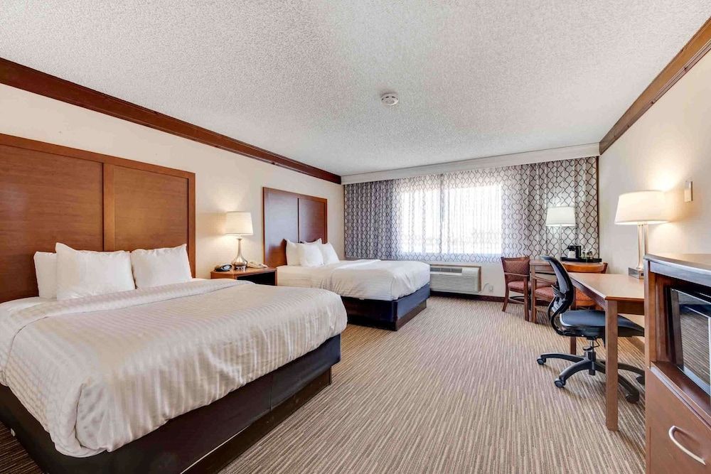 Standard Room, 2 Queen Beds, Non Smoking, Refrigerator & Microwave (Movie View)