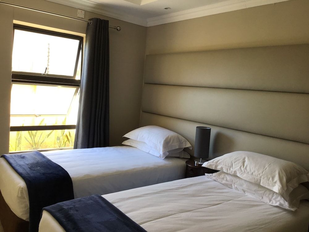 The Capital Guesthouse Standard Twin Room, 2 Twin Beds 4