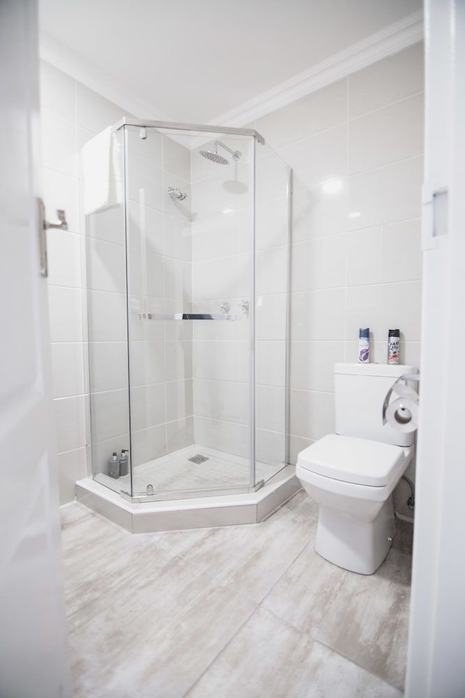 The Capital Guesthouse Standard Double Room, 1 Queen Bed 6