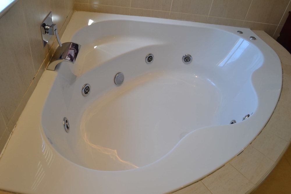 Jetted Tub