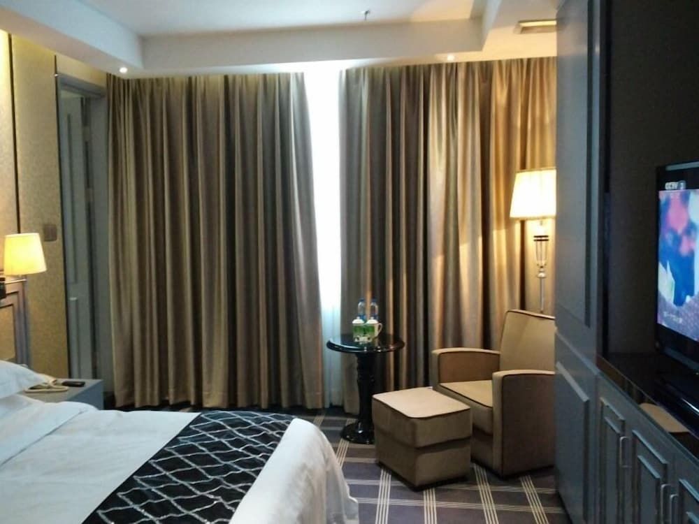 Suite, 1 King Bed